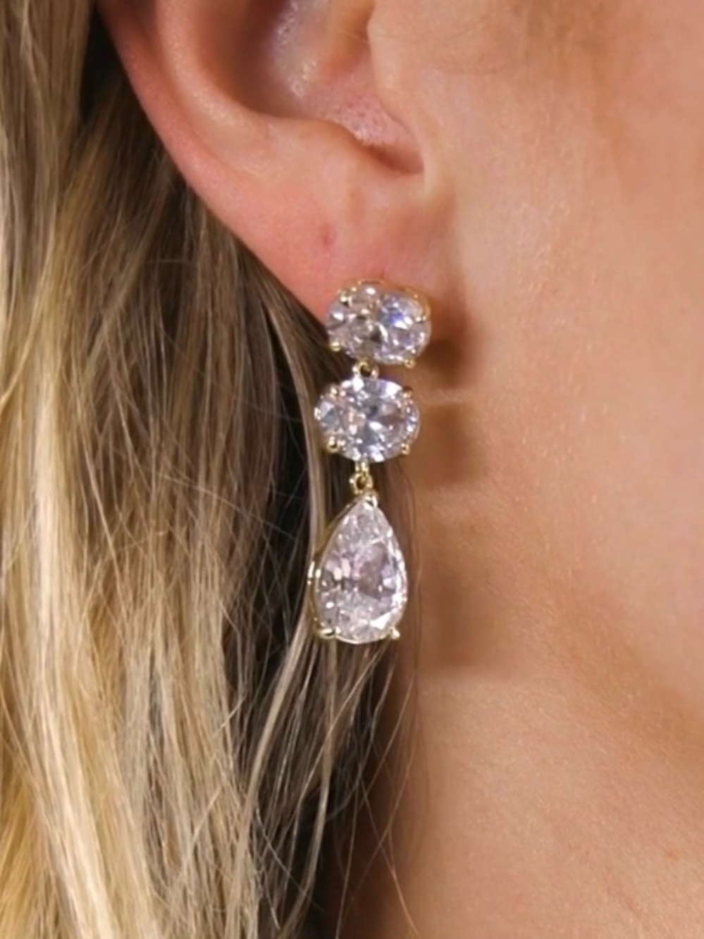 Melinda Maria Hello Gorgeous Drop Earrings
Gold|White Diamondettes